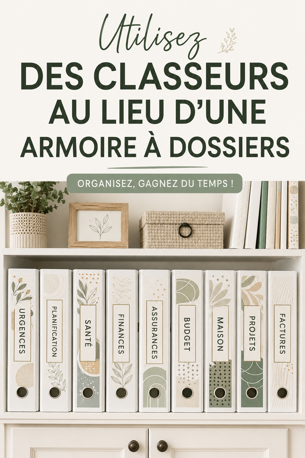 Un bureau organisé avec des classeurs en bois, une ambiance chaleureuse et pratique.
