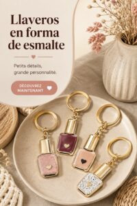 Porte-clés en émail coloré sur un fond lumineux, ajoutant une touche de créativité.