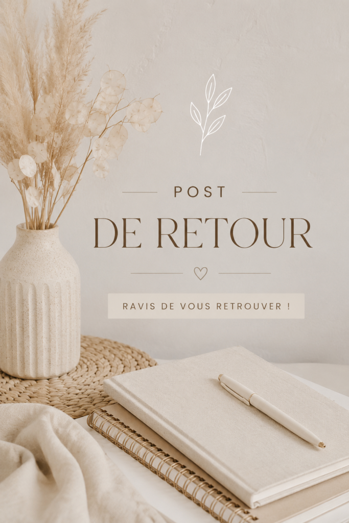 Femme utilisant un service de La Poste pour ses envois avec un sourire chaleureux.