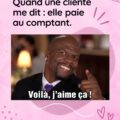 Femme travaillant sur la gestion de sa clientèle avec un ordinateur portable.