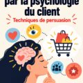 Femme souriante présentant des techniques de vente